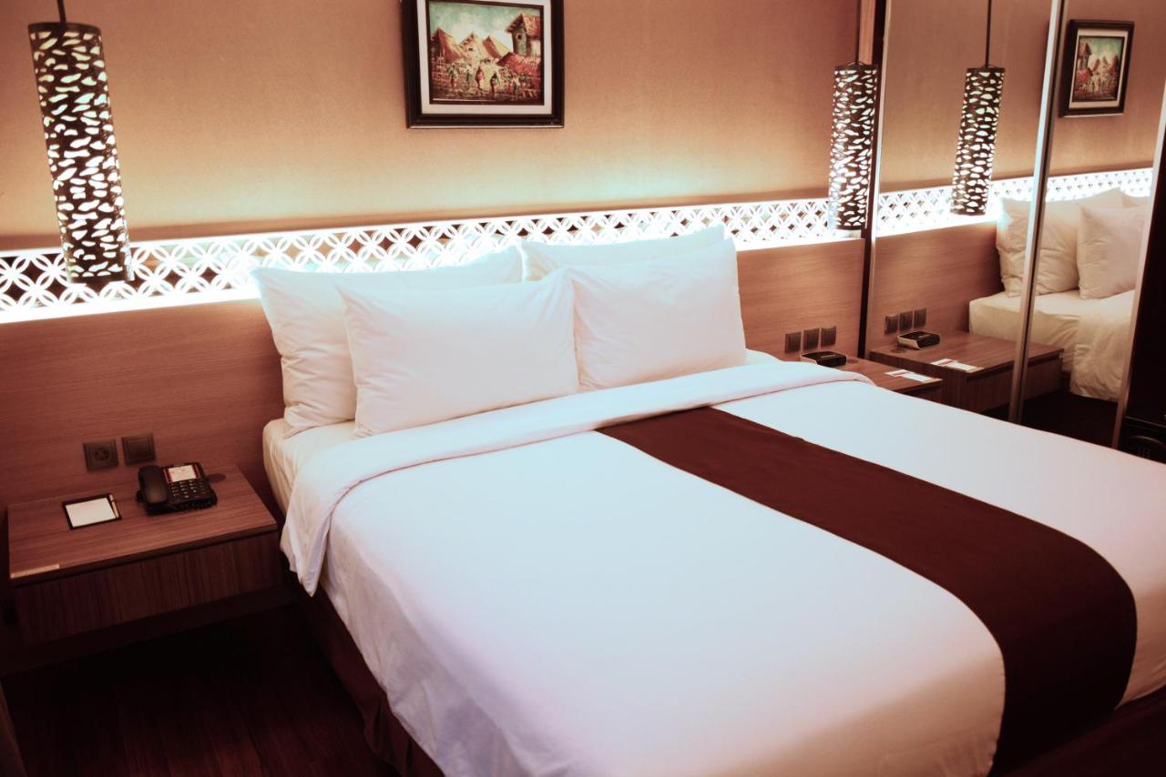 Ramada By Wyndham Bali Sunset Road Kuta Hotell Seminyak Exteriör bild