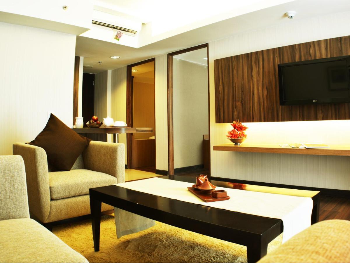 Ramada By Wyndham Bali Sunset Road Kuta Hotell Seminyak Exteriör bild