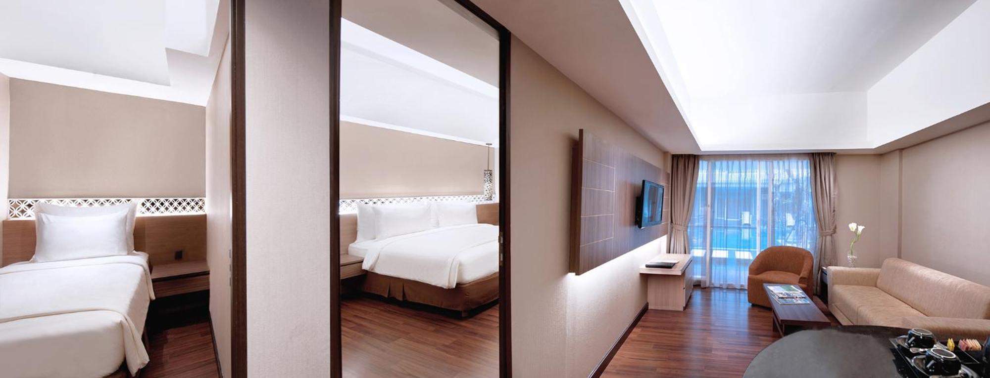 Ramada By Wyndham Bali Sunset Road Kuta Hotell Seminyak Exteriör bild