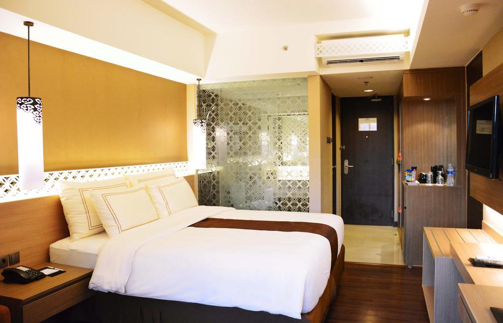 Ramada By Wyndham Bali Sunset Road Kuta Hotell Seminyak Exteriör bild